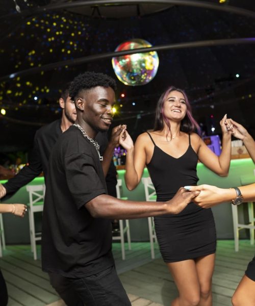 nightlife-people-having-fun-bars-clubs